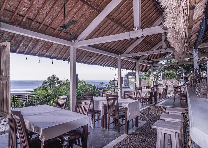 Waenis Sunset View And Restaurant, Amed, Bali Gasthof *