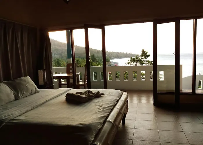 Waenis Sunset View And Restaurant, Amed, Bali