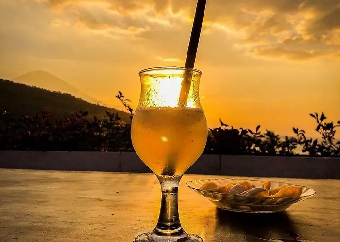 Waenis Sunset View And Restaurant, Amed, Bali Gasthof